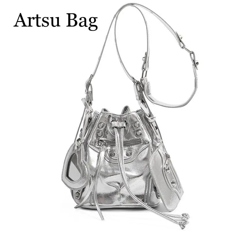 

New Versatile Drawstring Women's Bag Fashionable Bucket Bag Rivet High-End Casual Commuting Shoulder Crossbody Bag Tote Handbag