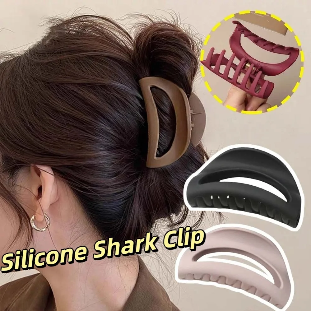 

Safe Silicone Shark Clip Creative Simple Semilune Shaped Hair Claw Hairgrips Korean Style Elastic Plastic Hair Claw Work