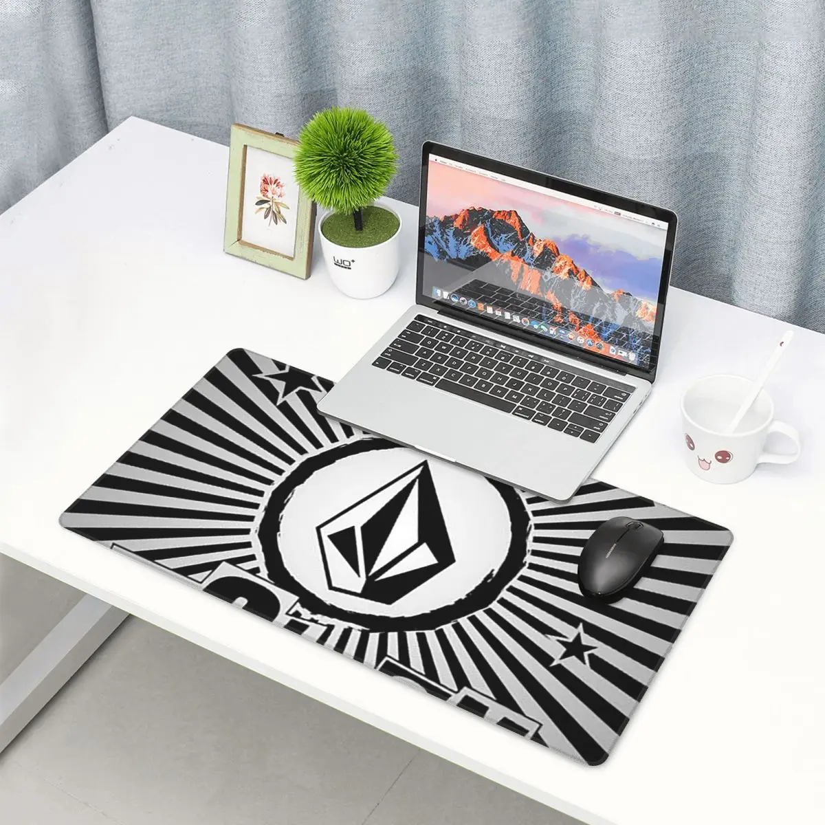 

Большой коврик для мыши с логотипом V-Volcom, коврик для геймеров, для ПК и ноутбуков, коврик для клавиатуры, компьютерный игровой коврик, офисные аксессуары, настольный коврик