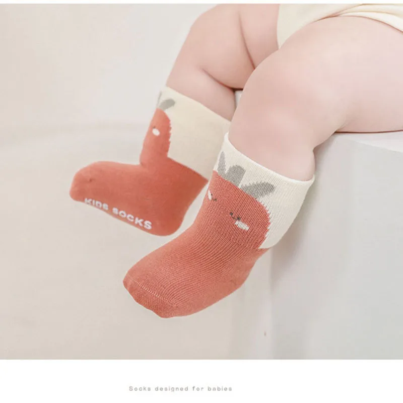 Autumn New Baby Girls And Boys Loose Cartoon Mid Socks Kids Indoor Loft Anti Slip Stockings