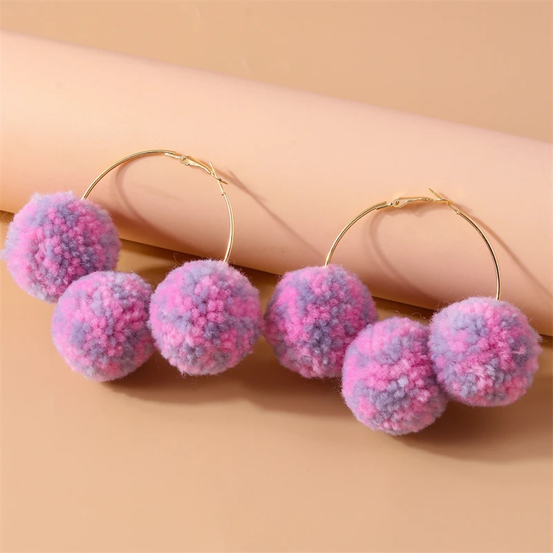 Mode Pompon Plüsch Ball Kreis Creolen für Frauen Mädchen Party Festival Schmuck Geschenke – Detail 4