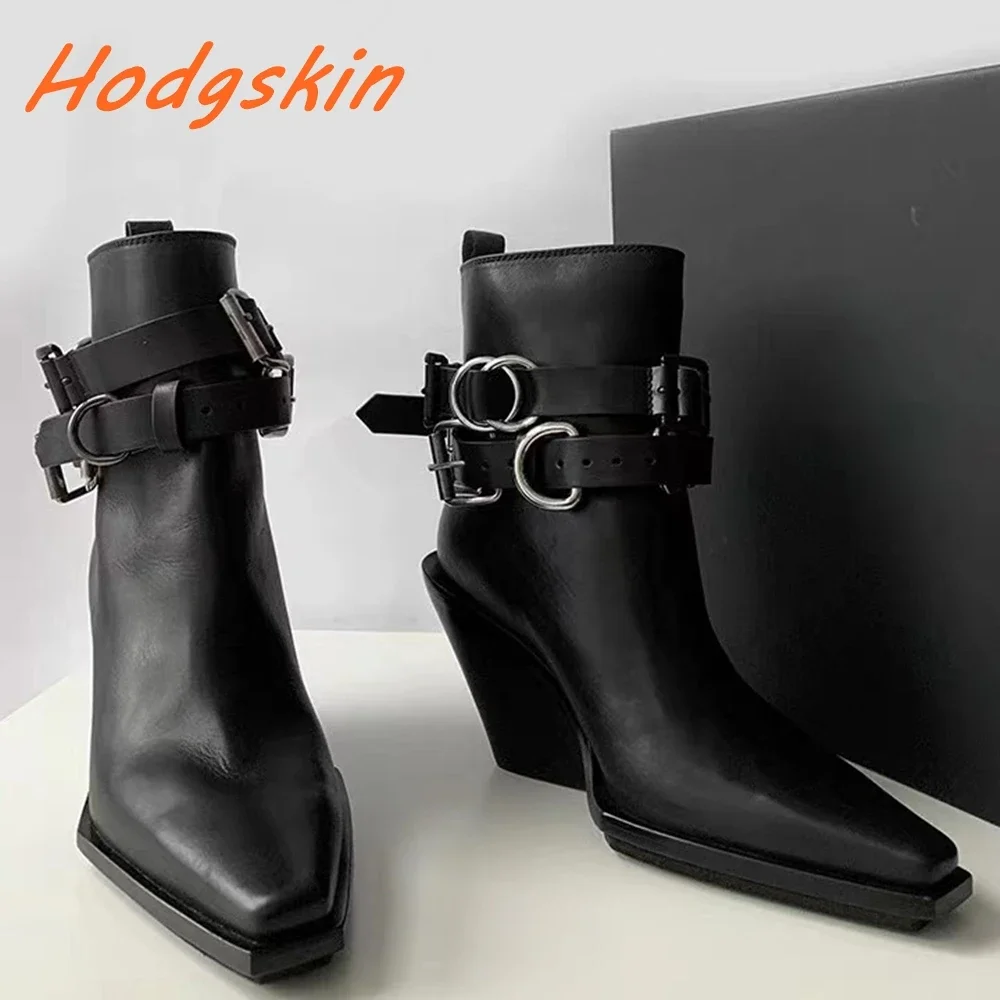

Metal Belt Buckle Women Short Boots Pointed Toe Black Side Zipper Wedges 2025 New Street Style Fashion Ankle Boots Large Size