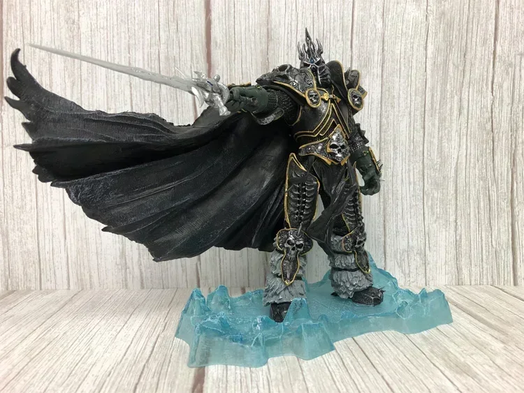 

22cm Game WOW Character DC7 Fall of the Lich King Arthas Menethil Action Figure PVC Statue Collectible Kid Birthday Gift