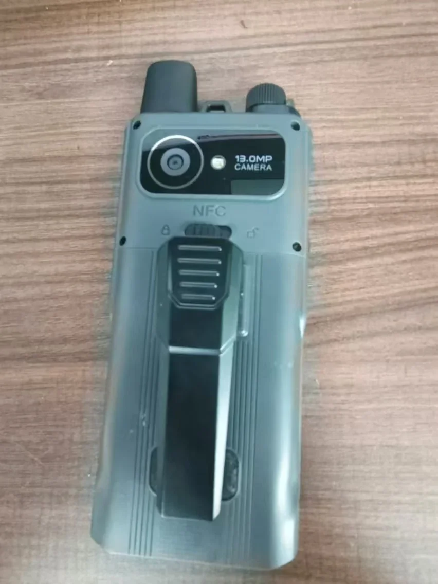 วิทยุสื่อสารแบบพกพา IP68 4G POC หน้าจอสัมผัส 4 นิ้ว ความจุ 3+32GB ระบบปฏิบัติการ Android 12.0