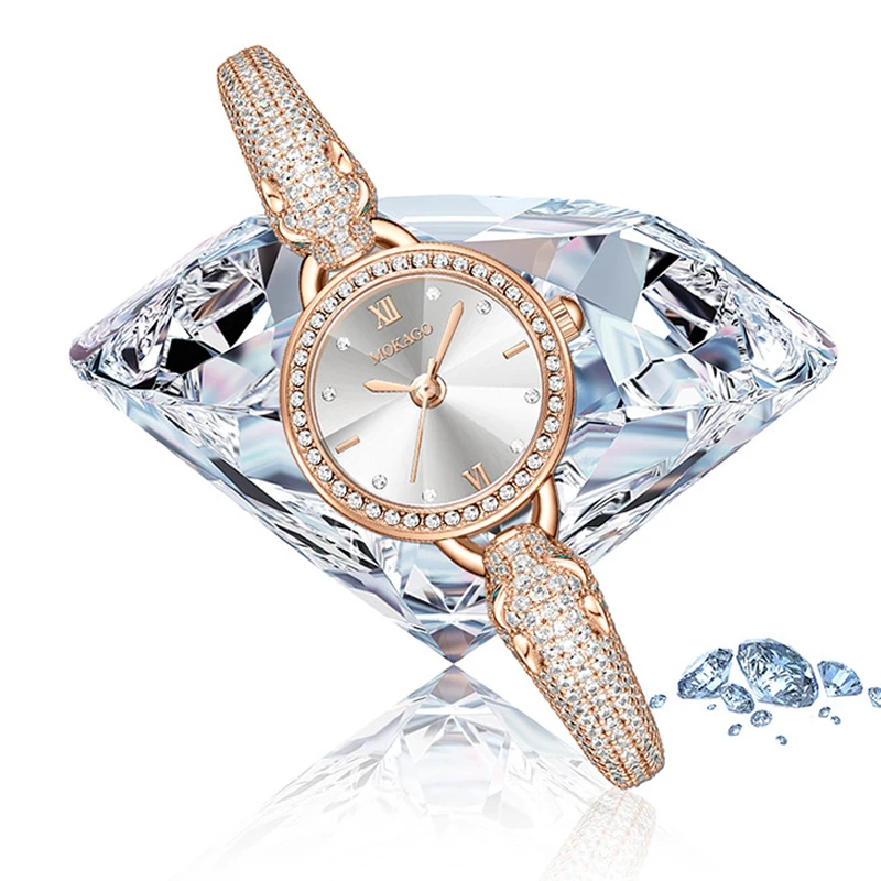 New women's fashion quartz watch Leopard head waterproof bracelet Light luxury set with shiny jewelry watch full of Star diamond