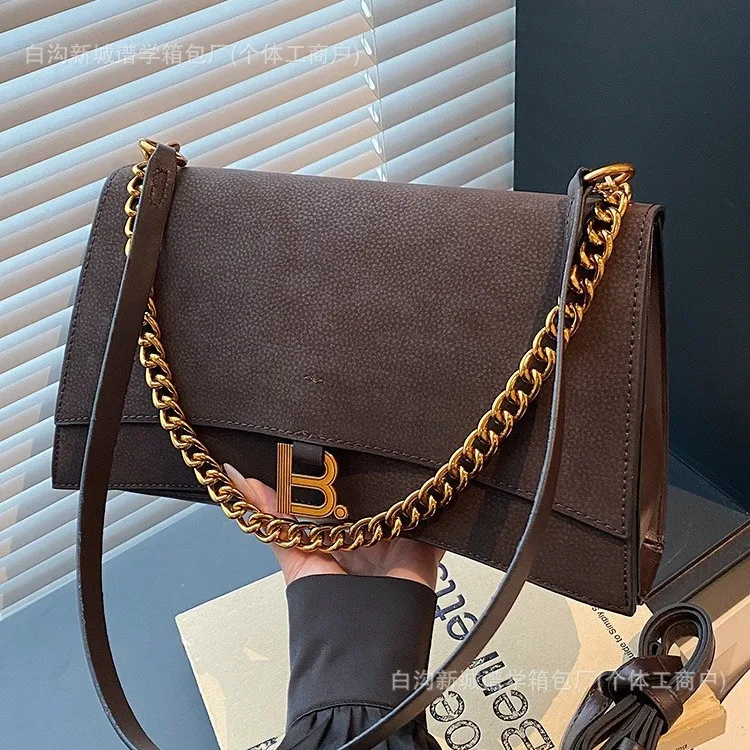 

Сумка через плечо «Песочные часы» 2025 года, женская сумочка под мышками с ремешком-цепочкой, текстурированная квадратная сумка-тоут, роскошная сумка через плечо, топ «день-ночь»