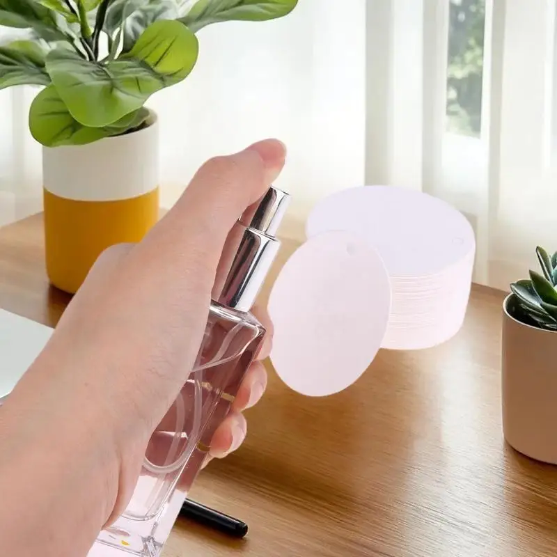 

100pcs Tester Strips Perfume Test Paper Fragrance Disposable White Smell Paper Paper Strips Test Paper Aromatherapy Perfume