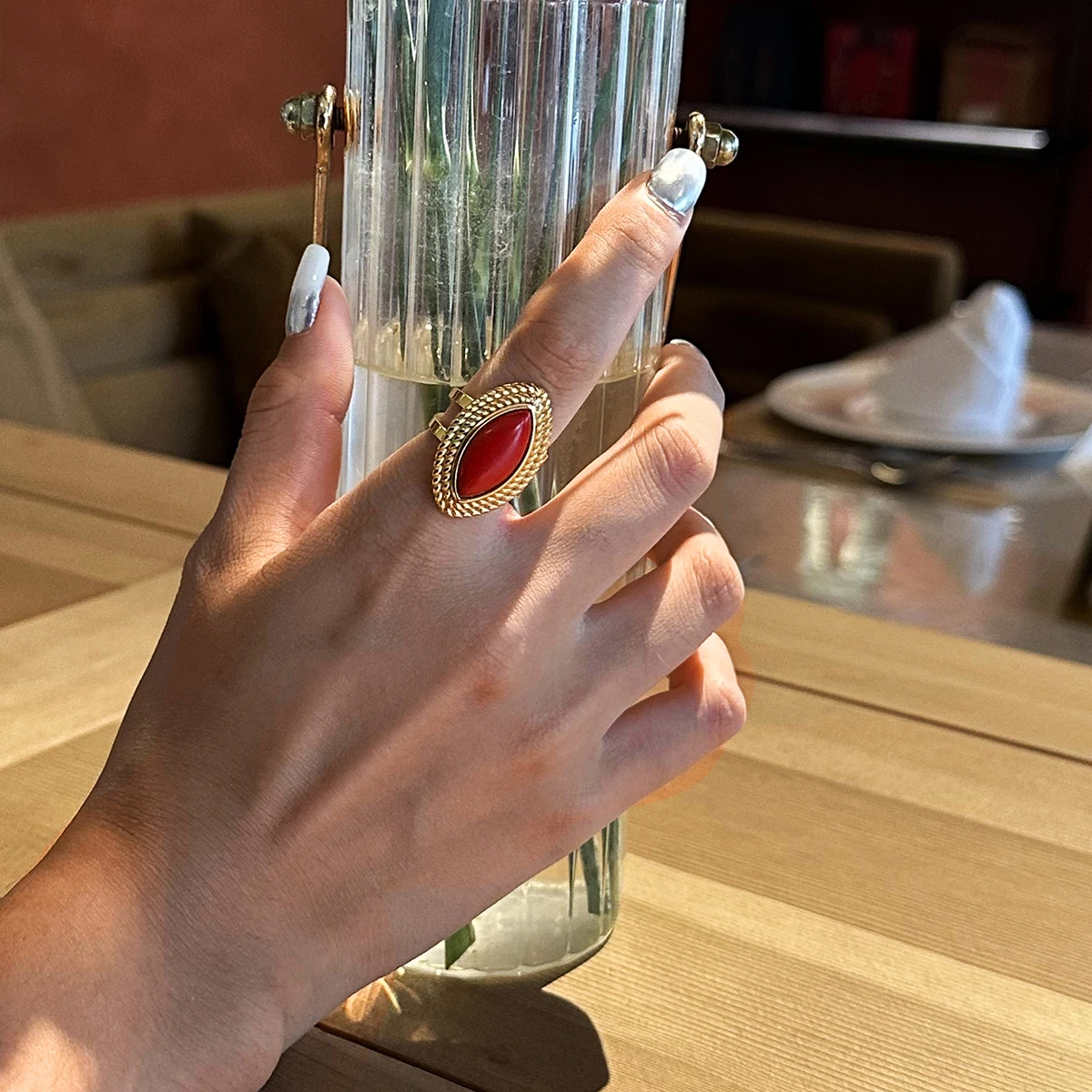 

AIKOER Ocean Wind Spiral Ring 18K Gold Color Plated Stainless Steel Sun Red Horse Eye Ring Stackable Ring Women's Accessories Pa