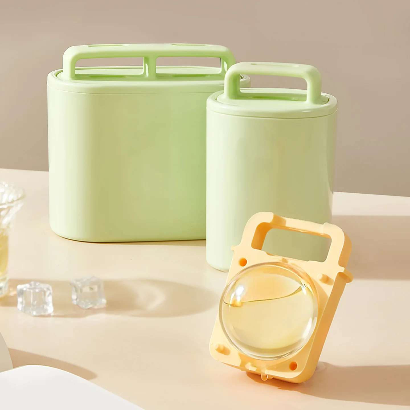 

Кристально чистый производитель ледяных шаров Пресс для ледяных шаров Сферический лоток для виски Форма для изготовления ледяных шаров без пузырьков 2,36 дюйма Форма для ледяного ящика