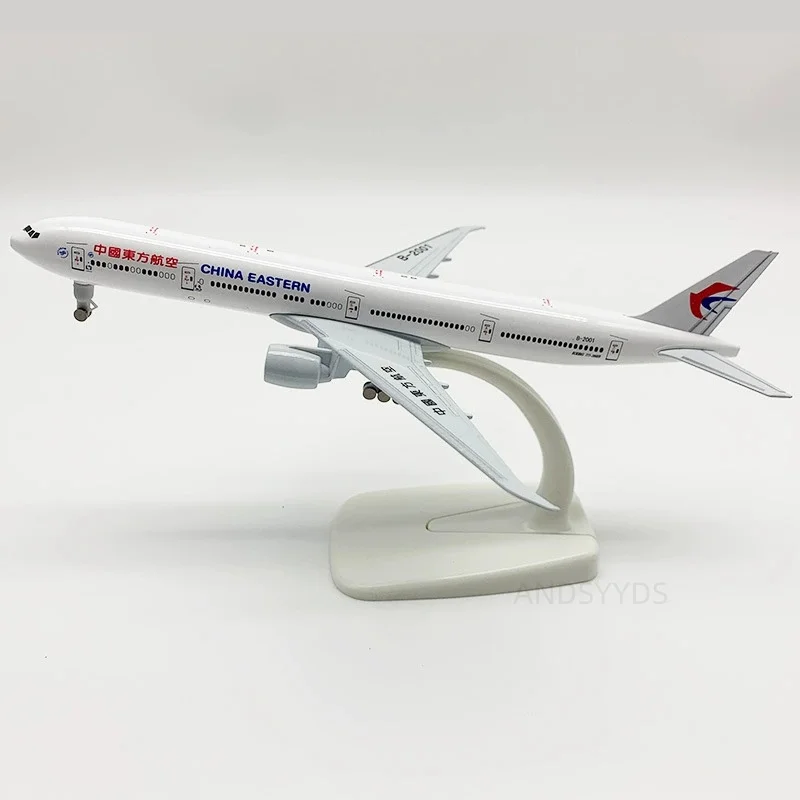 

B777 Модель самолета 20 см Китай Восточные воздушные пути Литой под давлением масштаб 1/400 Самолет из металлического сплава игрушки для детей с базовым орнаментом