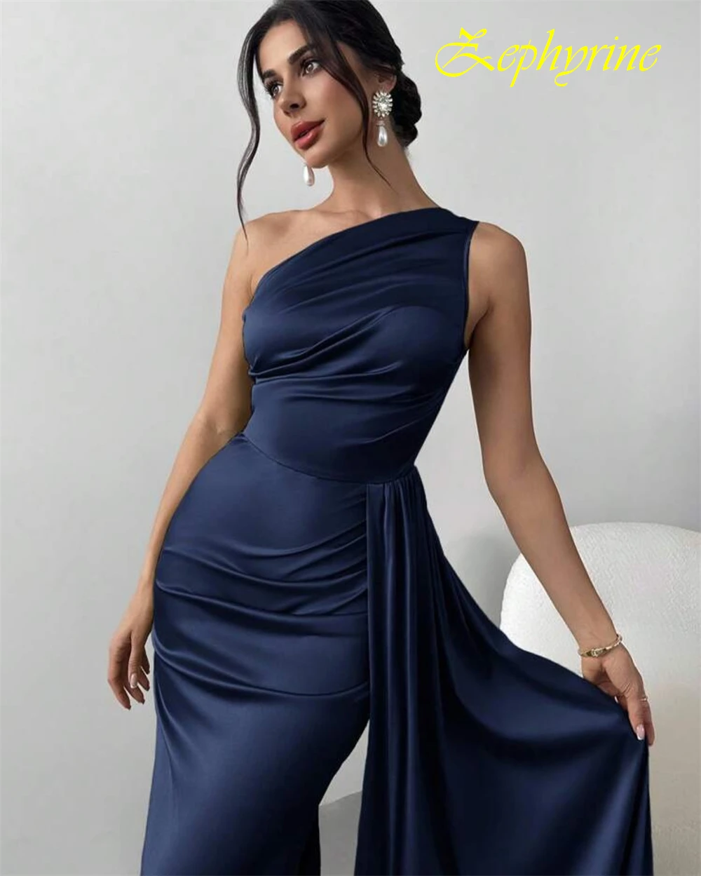 فستان سهرة أنيق مخصص بكتف واحد وأزياء من الساتان للمناسبات الخاصة وفساتين حفلات رقيقة بدون أكمام