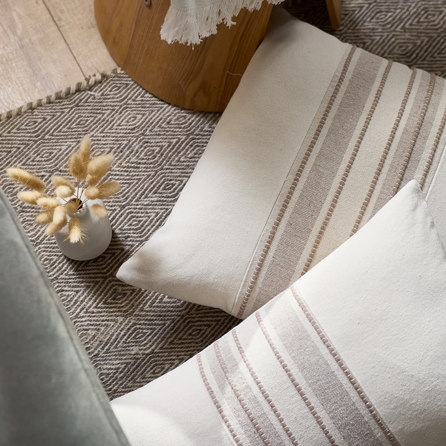 Nordic modern simple yarn-dyed splicing pillow cover light luxury home soft decoration hotel living room sofa pillow
