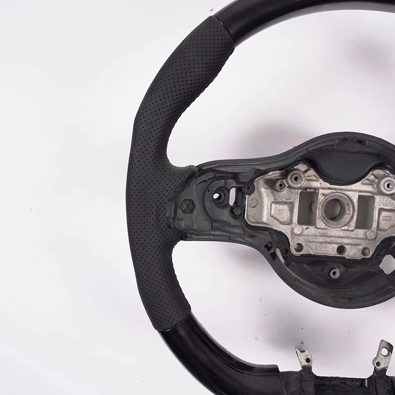 High Quality Carbon Fiber Racing Steering Wheel For C Class W204 W205 view 4