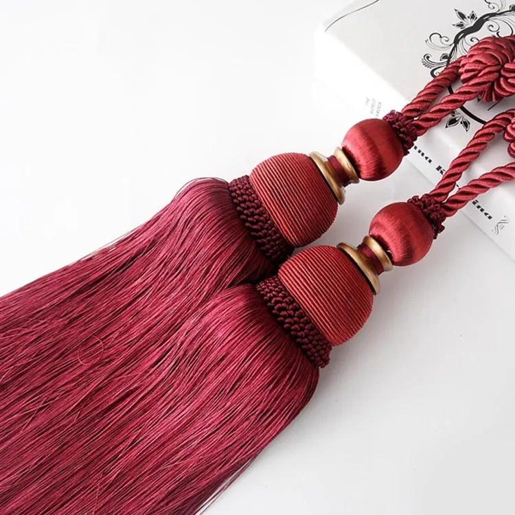 

1 pair of simple modern European style curtain buckles, tie straps, hanging balls, tassels, hooks, tie straps, tying ropes