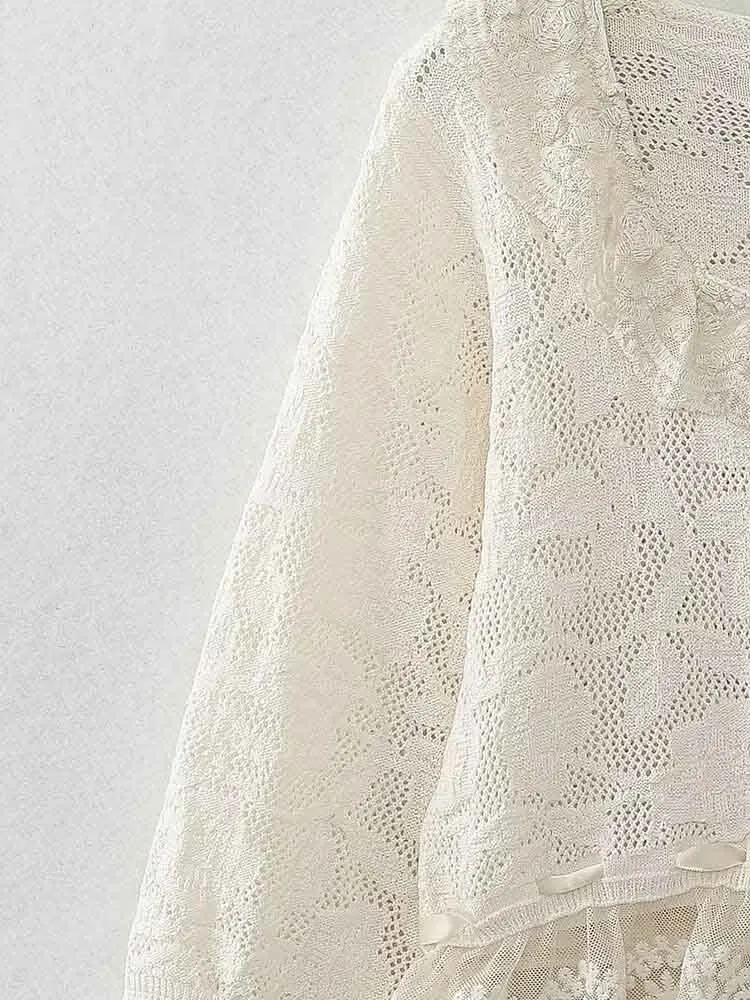 Europejski styl nowa moda damska wszechstronna prosta temperamentna koronkowa dekoracja dzianinowy top z kwadratowym kołnierzem