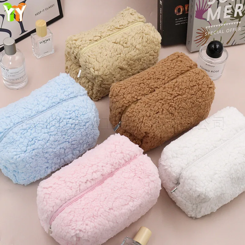 Large Capacity Portable Plush Teddy Velvet Cosmetic Bag Makeup Storage Case Travel Toiletry Storage Pouch Bathroom Organizer