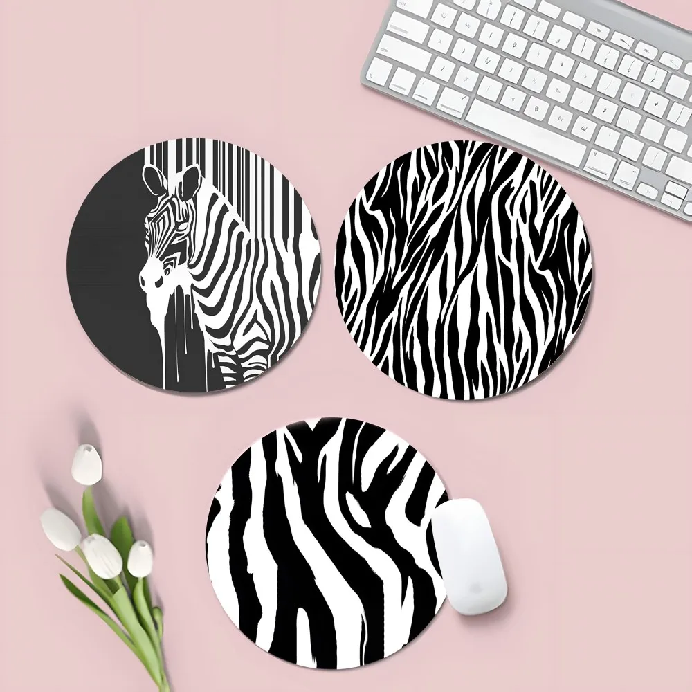 

Zebra Print Small Round Office Student Gaming Thickened Writing Pad Non-slip Cushion Mouse Pad for PC Computer Table