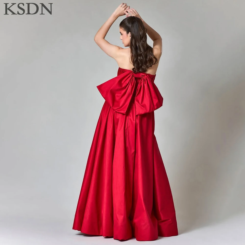 فساتين سهرة حمراء أنيقة من KSDN مناسبة رسمية بدون حمالات بطول الأرض ثنيات بدون أكمام فستان أنيق بطيات من الساتان