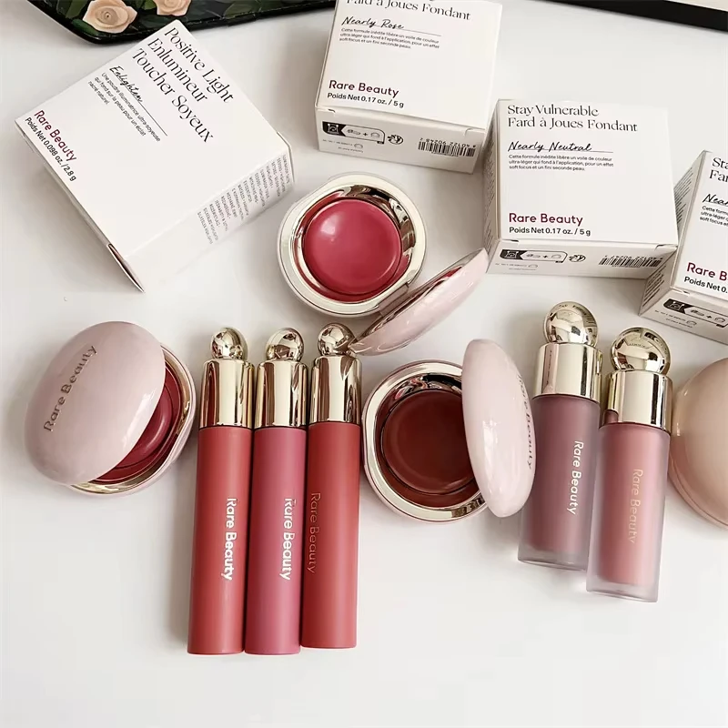 Rubor elástico mate rosa suave de belleza rara, cómodo, hidratante, duradero, resistente a la decoloración, mejora el cutis