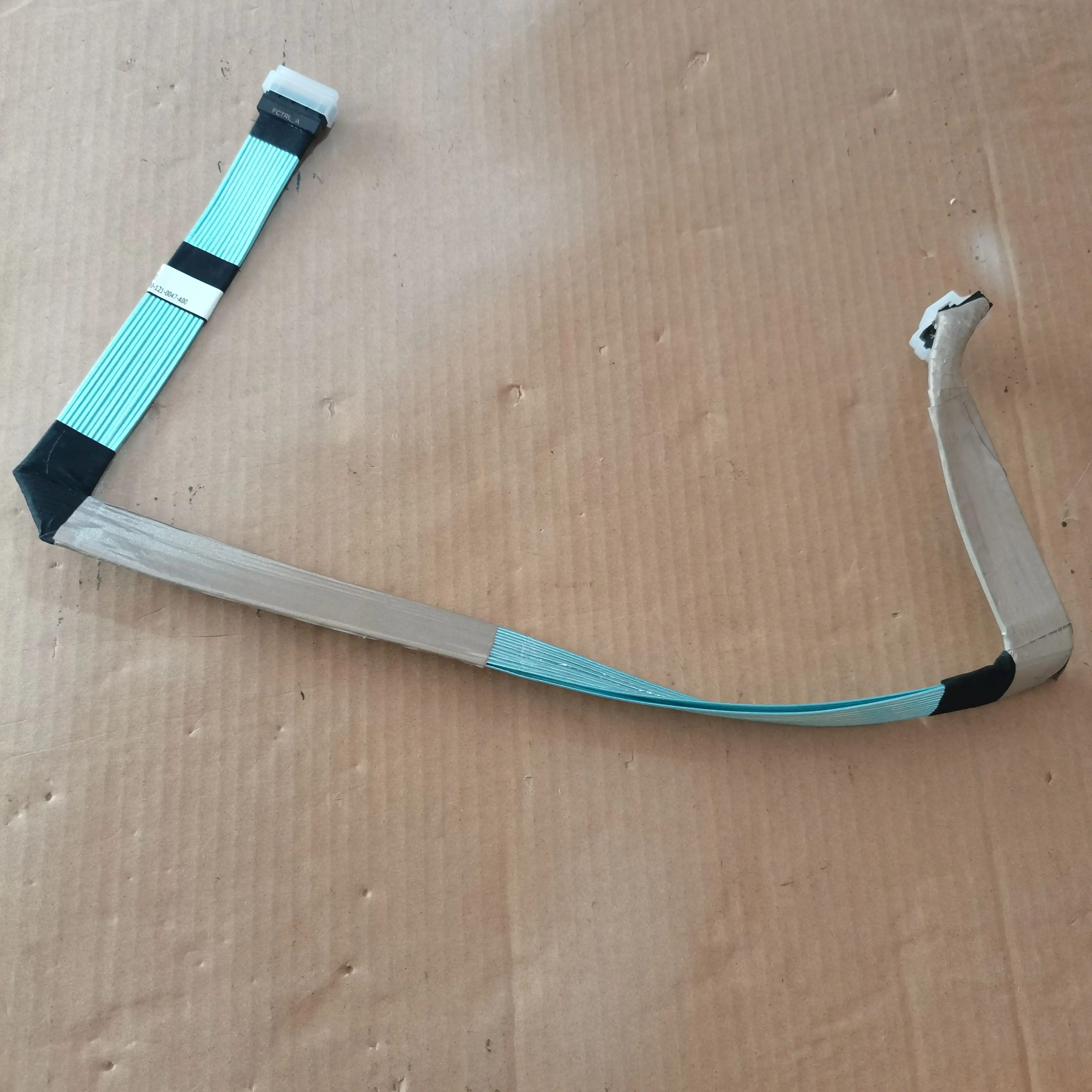 

New For Dell PowerEdgeR6525 Server FcrtlA Backplane to SL8 Data Cable HVHH3