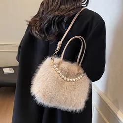 Borsa tote in pelliccia sintetica da donna alla moda con cerniera borse a tracolla sotto le ascelle da donna tinta unita borse in peluche morbide e soffici alla moda inverno autunno