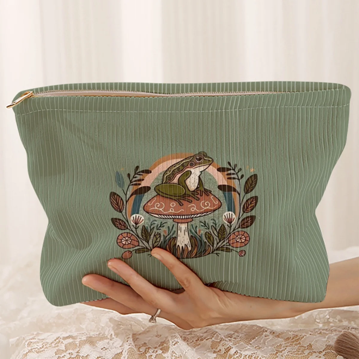 Bolsa de maquillaje de pana con estampado de hongos, caja de almacenamiento ligera con cremallera, bolsa multifuncional con forro, utilizada para guardar cosméticos