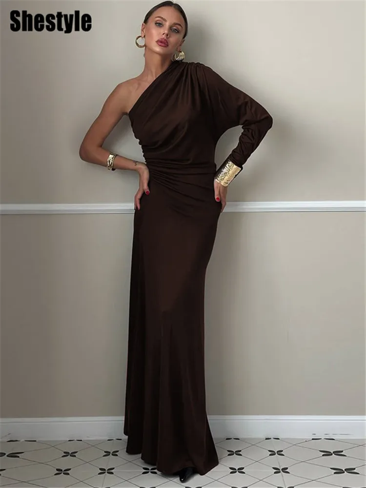 Shestyle كم واحد الصلبة فستان طويل المرأة أنيقة غير المتكافئة المنحدر الرقبة Ruched حفلة رشيقة 2025 الشتاء الملابس الأساسية