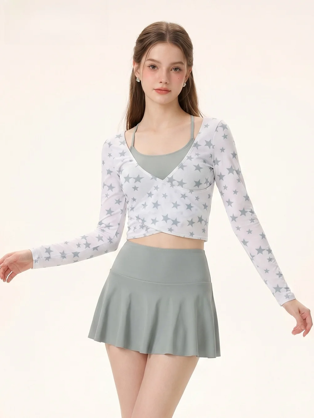

Conservative Women's Two-Piece Swimsuit Long Sleeve Thermal Spa Sporty Style Swimming Costume with Chest Pad No Steel Frame