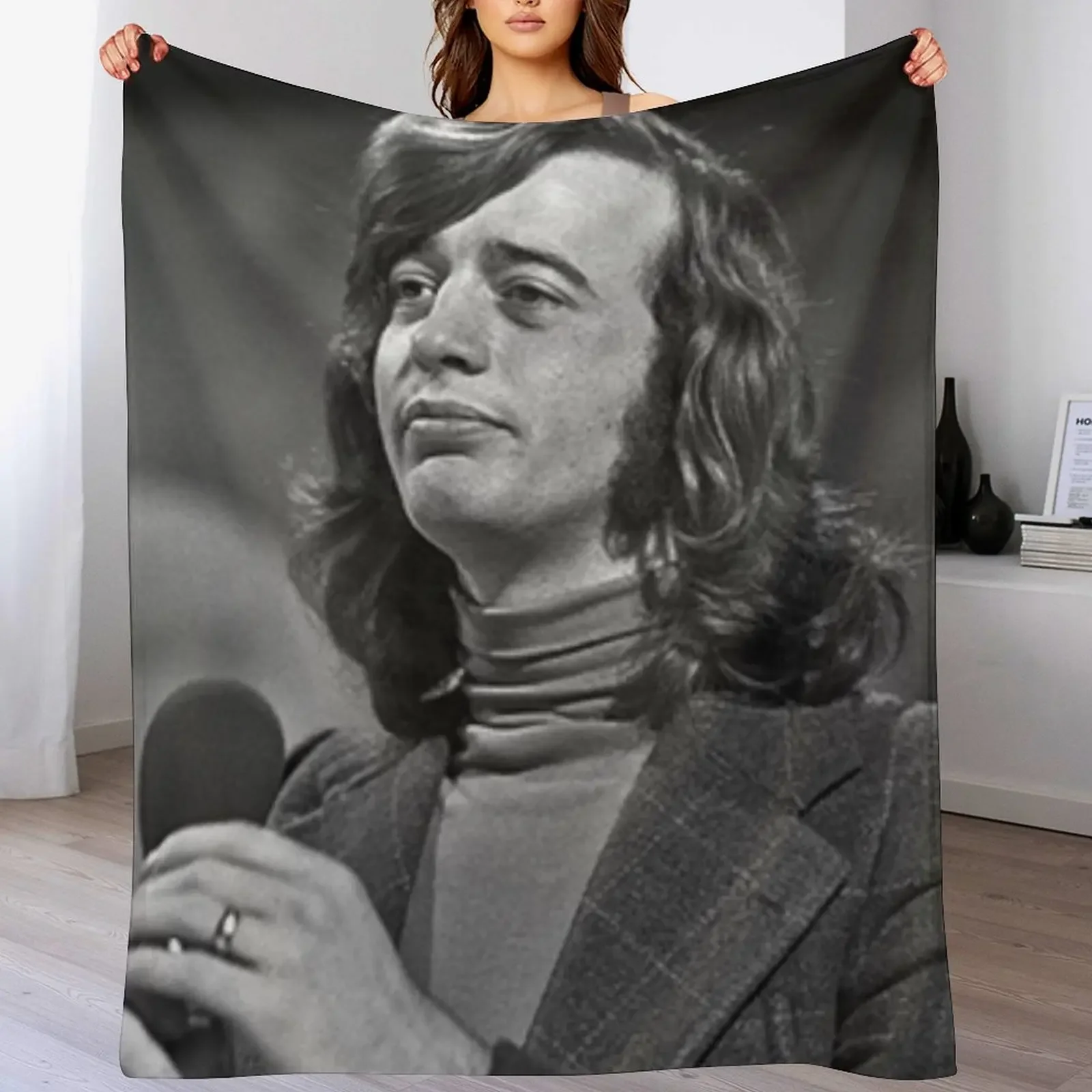 

Robin Gibb Throw Blanket Stuffeds Loose Hairy Large Blankets