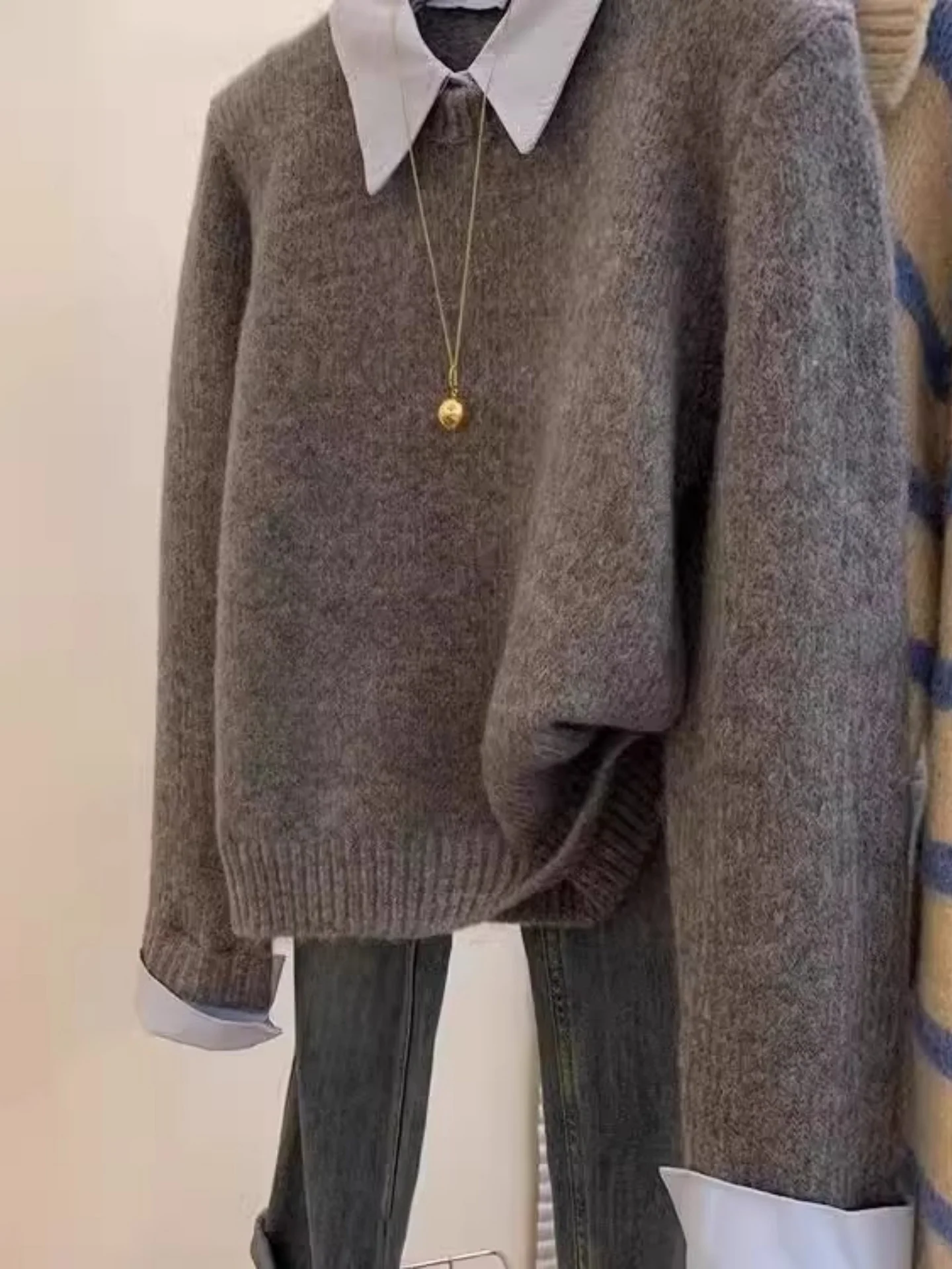 

Женский свитер оверсайз с отложным воротником, осенне-зимний, больших размеров, свободный, вязаный, уникальный, повседневный, длинный рукав