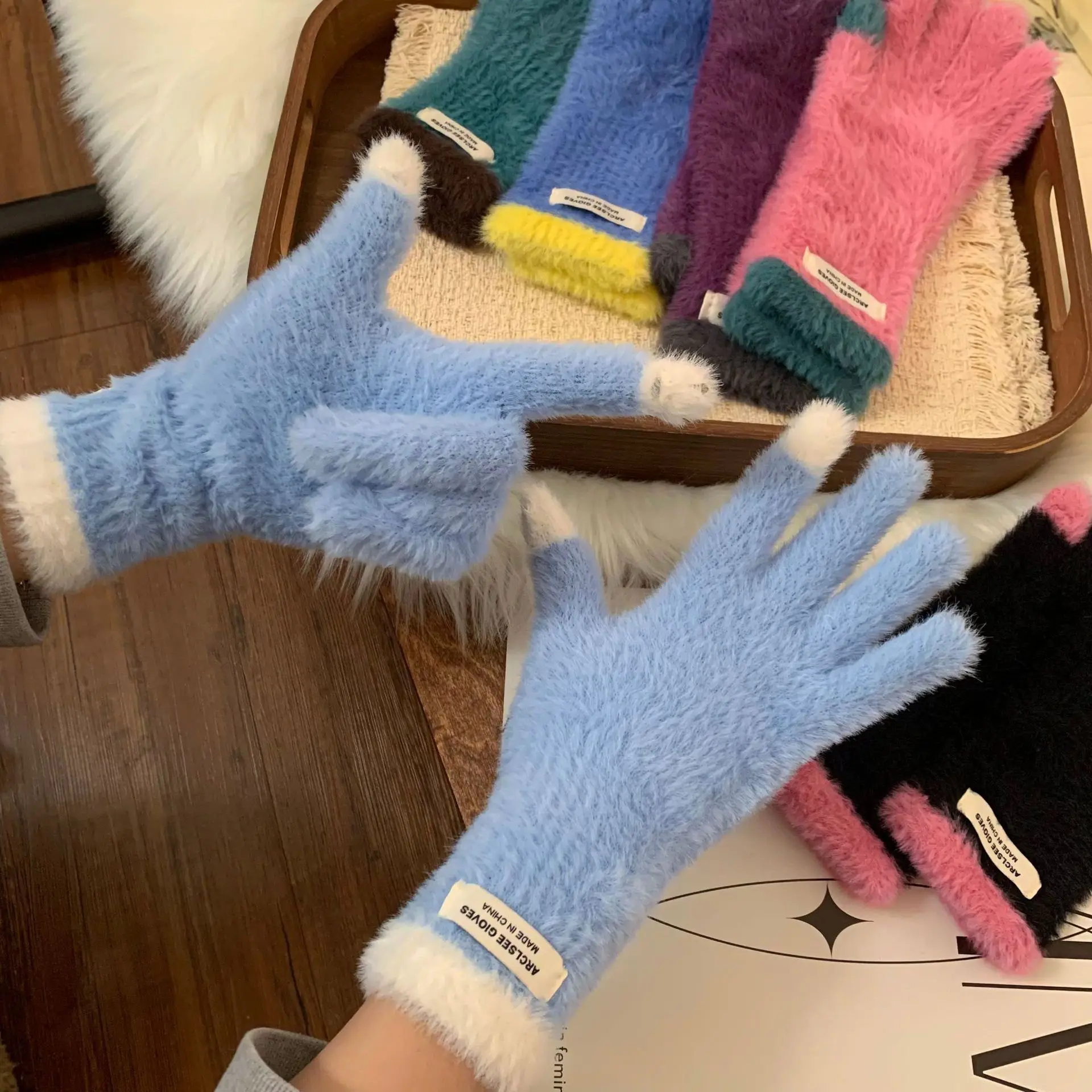 luvas-de-inverno-estilo-coreano-com-bloco-de-cores-luvas-de-cico-fenas-peludas-com-tela-sensivel-ao-toque-ias-e