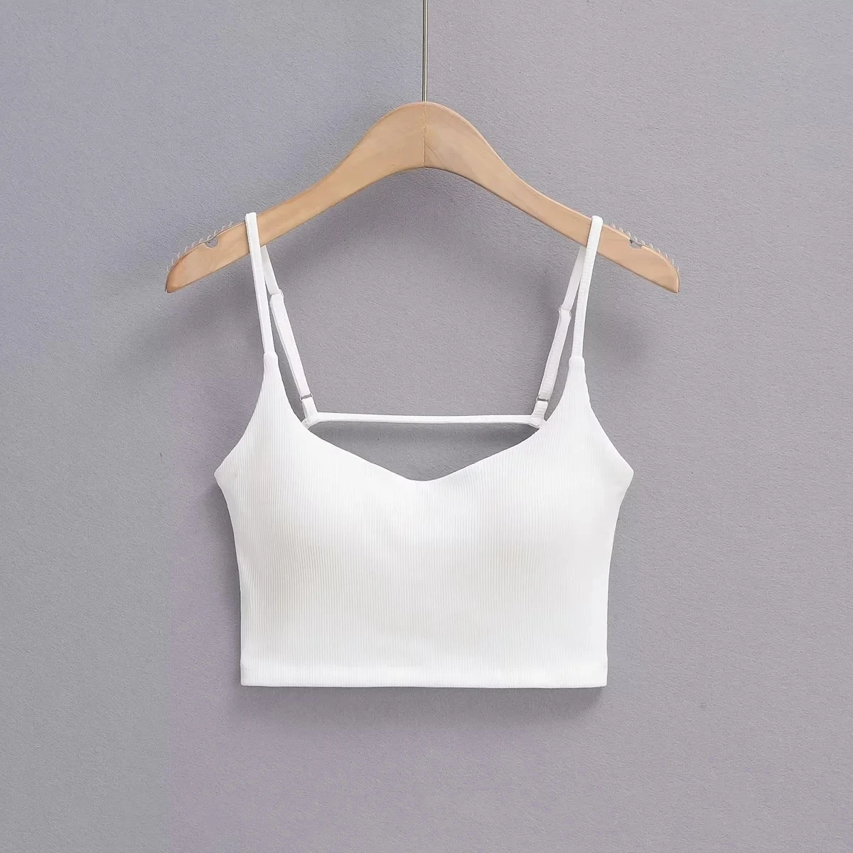 لون نقي بال المحاصيل الأعلى المرأة الصيف جديد Sle مثير الساخن فتاة سترة مع وسادة الصدر طبقة قاعدة تانك الأعلى ملابس خارجية