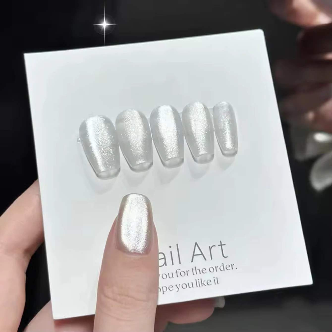 1pc 10ml Holographische Glitter Spiegel Porzellan Weiß Cat Eye Gel Polnisch Magnetische Galaktische Wirkung Gel Nagellack Soak Off UV LED