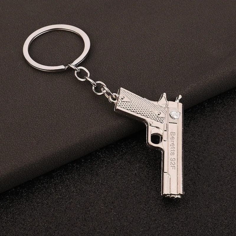 Handgun keychain Desert Eagle Handgun Metal Pendant Key Chain Car Backpack Key Men Ladies Couple Friends Gift Boutique