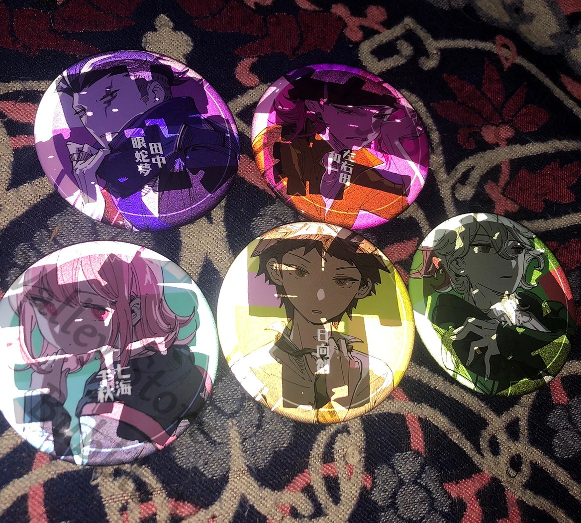 أنيمي دانغانرونا ناجيتو كومايدا ساياهارا شويتشي كايدي أكاماتسو تأثيري شارة عاكسة دبوس الصدر الكرتون ‌ شعار بروش عيد الميلاد