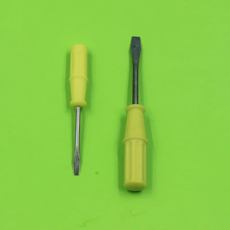 2pcs Beige Flat Screwdriver Large Flat Knife Sewing Tool Accessories A Screw Small Yellow Screwdriver