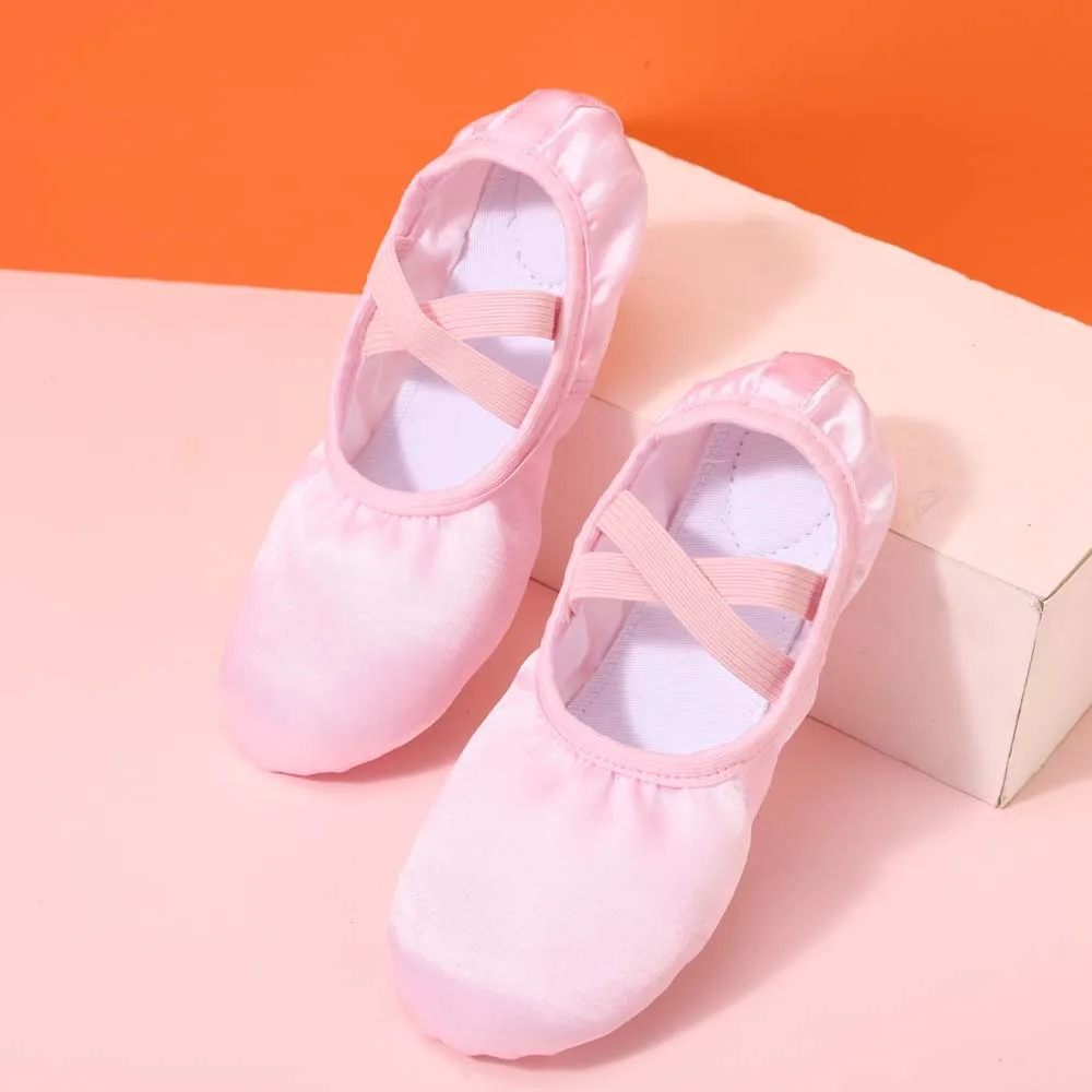 

Балетки из искусственной кожи для девочек, мягкие пуанты на плоской подошве с эластичной лентой, плиссированные танцевальные тапочки с очень эластичными пятнами, домашние тапочки