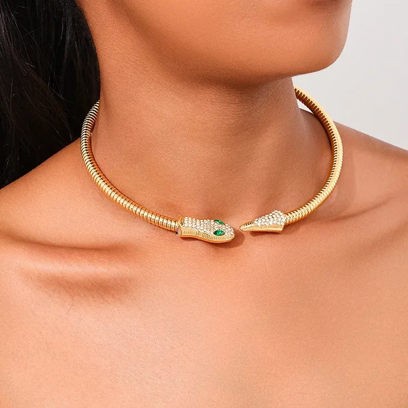 New Arrival Zodiac Animal Choker Neck Jewelry Trend Simple Design Crystal Lucky Snake Shaped Chunky Necklaces For Women