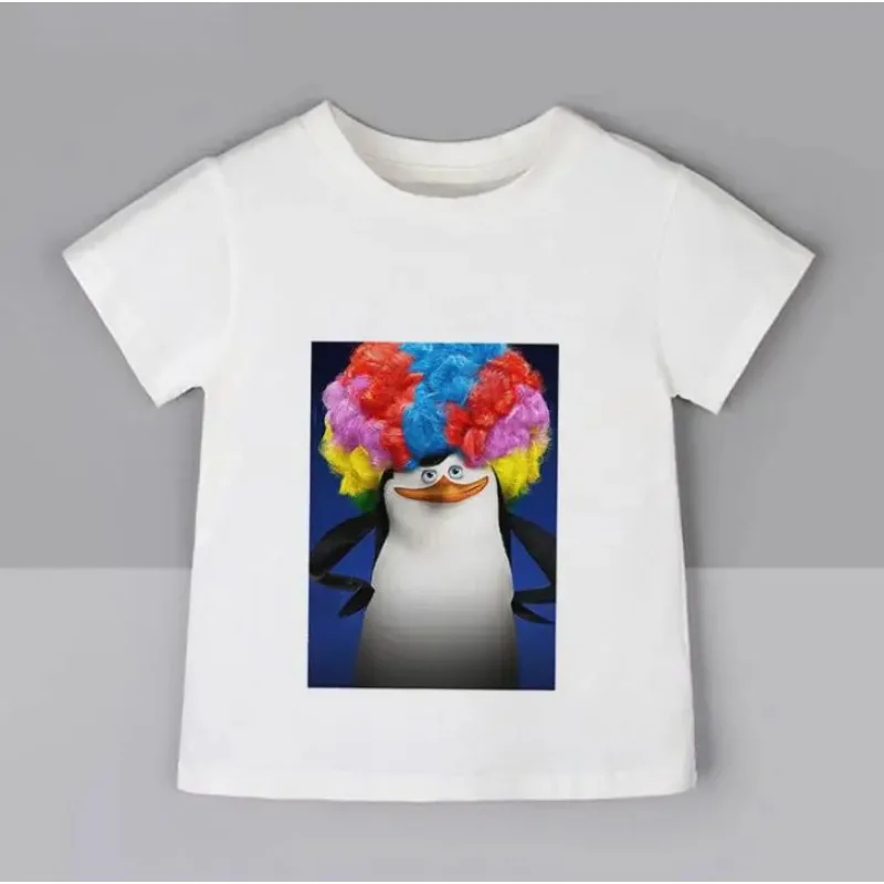 Letnie ubrania dla dzieci madagaskarowe pingwiny chłopięce słodkie pingwiny dziewczęce T shirty OCollar White Fashion Kawaii Baby