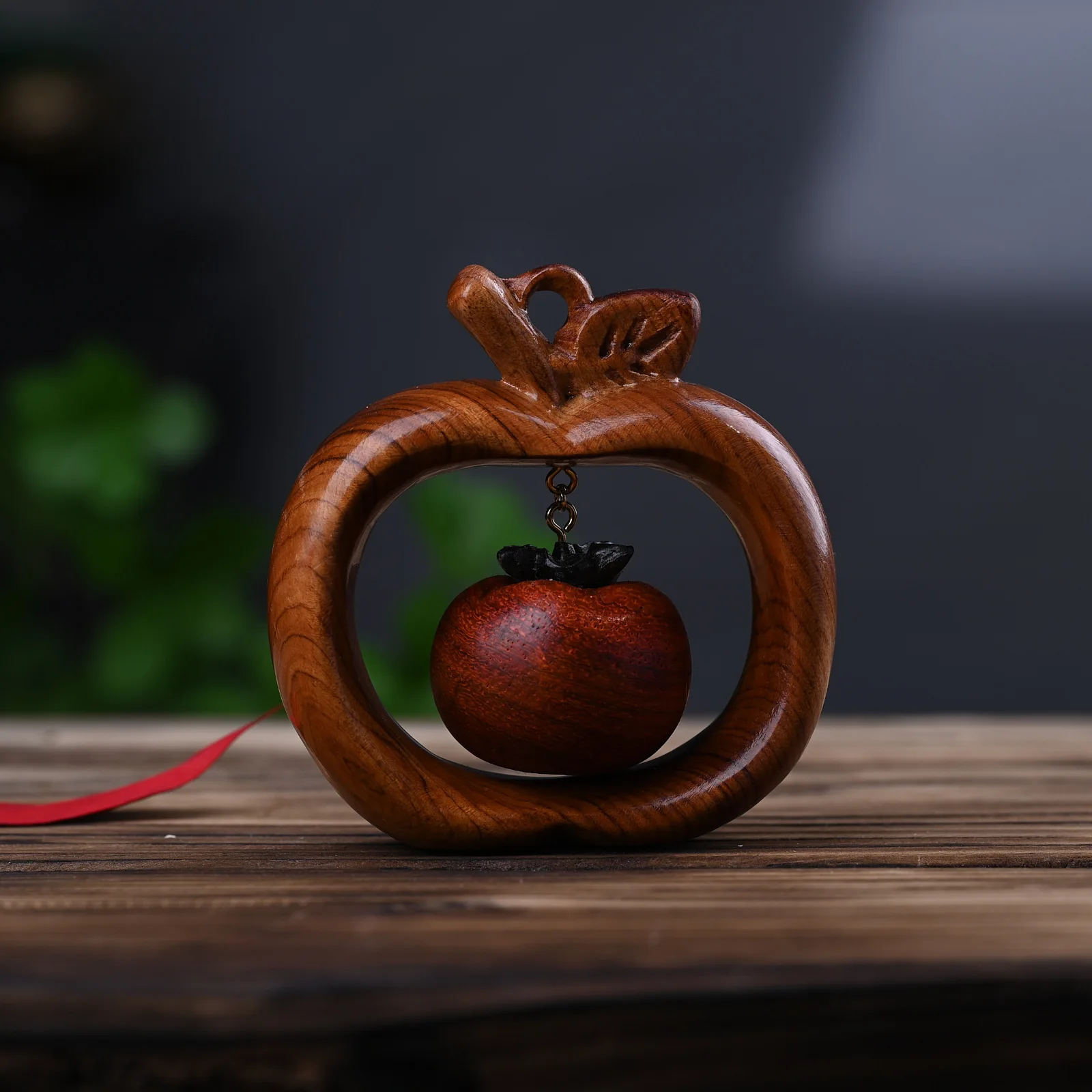 Padauk Wood Carved Persimmon Hand Piece Good Luck Symbol Desktop Ornament Tea Table Home Decor Gift Wood Craft Accessory