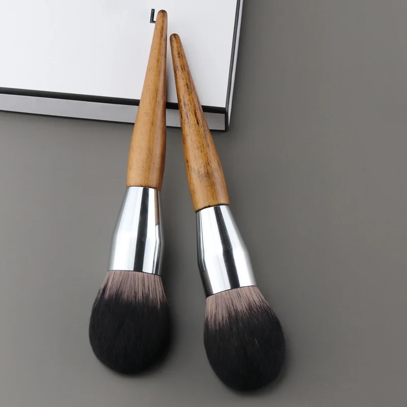 1 pz pennello per trucco in polvere jumbo con manico in legno grande pennello portatile per il viso per fissare polvere e fard setole morbide strumento cosmetico