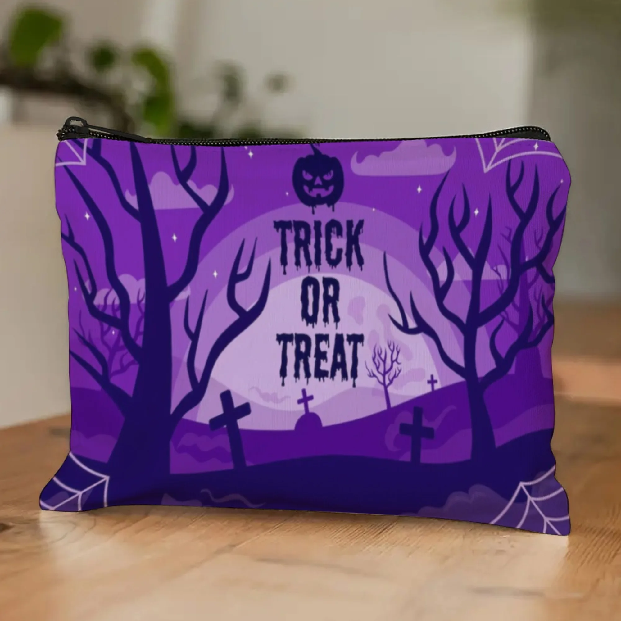 Borsa per cosmetici viola horror di Halloween "Trick or Treat" e zucca Cimitero Alberi nudi Modello ragno Stampa compatta per borse