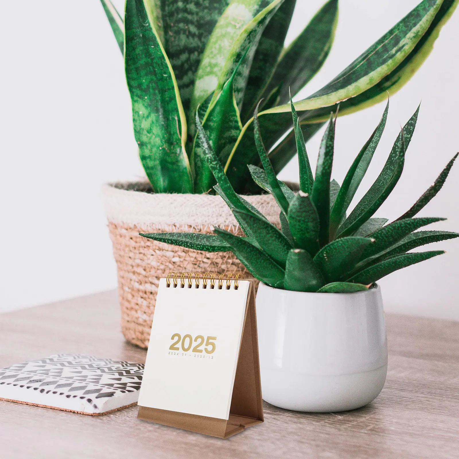 

2025 Minimalist Standing Desk Calendar Chinese Spiral Bound Desktop Planner Monthly Scheduling Office Home Functional Flip