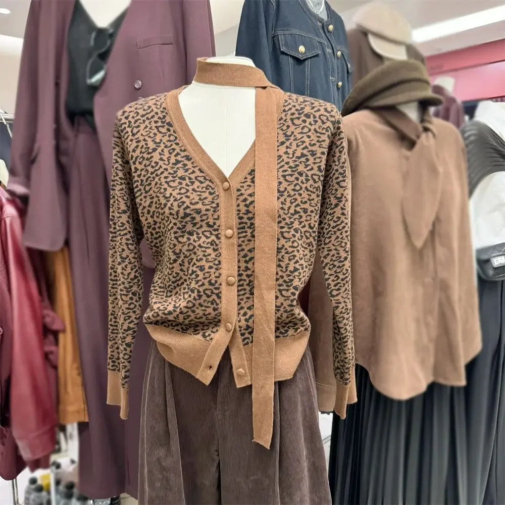 

Vintage Leopard Trend Autumn Winter Sweater Fashion V-neck Single Breasted Knitting Cardigan Top Tee Ladies Fashion Sweater Coat