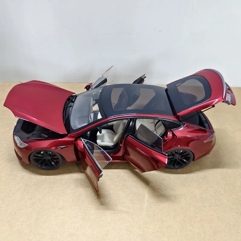 In Stock Toys Original Tesla Model S Car Model Pure Electric 1:18 Alloy Fully Open Simulation Car Model Can Be Used Collection