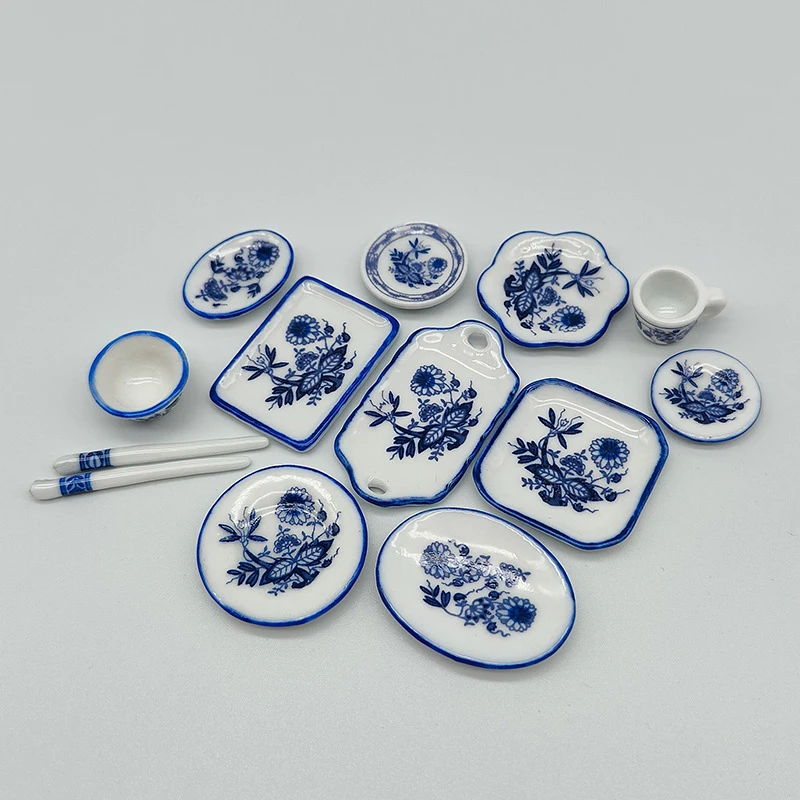 Vajilla en miniatura para casa de muñecas, taza de té de cerámica de porcelana, vajilla en miniatura de cerámica azul y blanca, adornos, piezas de molde, 1 Juego