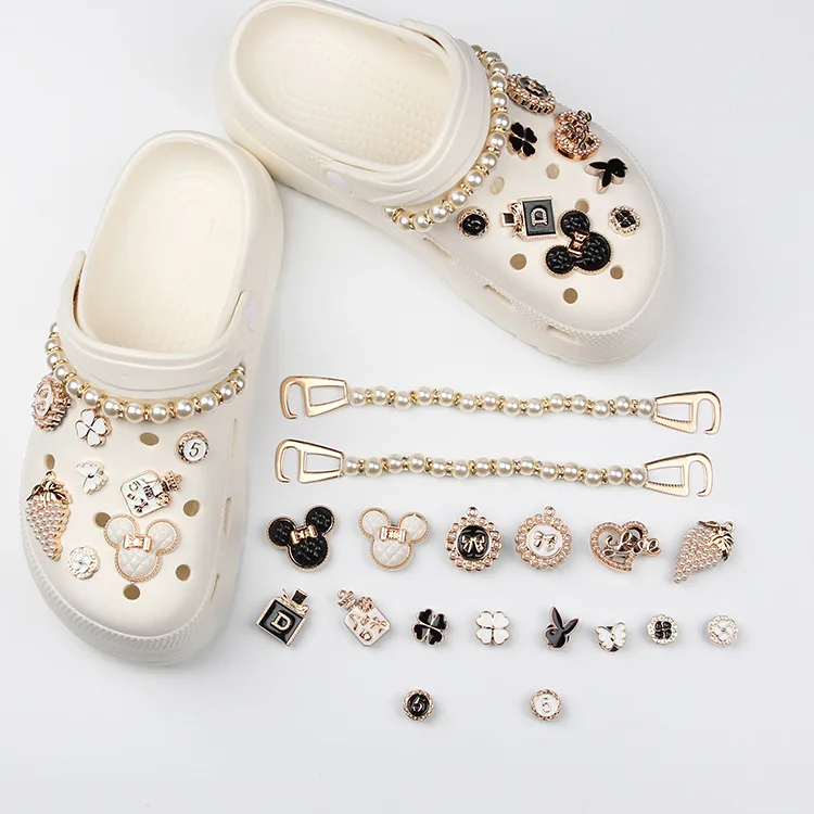 Chic Golden Bear & Bunny Charms  Bling Shoe Charms For Women Fashionable Diy Detachable Shoe Flower Clips Party Favor