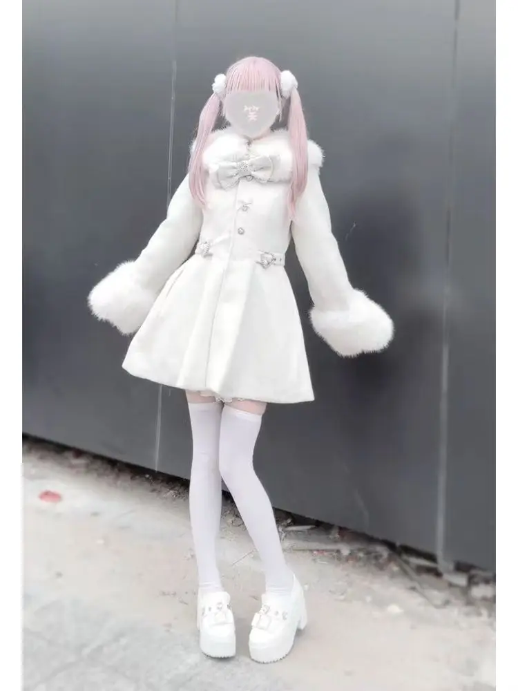 شتاء جديد اليابانية ضئيلة القوس معطف طويل الأكمام أزياء أنيقة الفراء طوق الدانتيل معطف المرأة تصميم شيك الحلو معطف القماش الصوفي