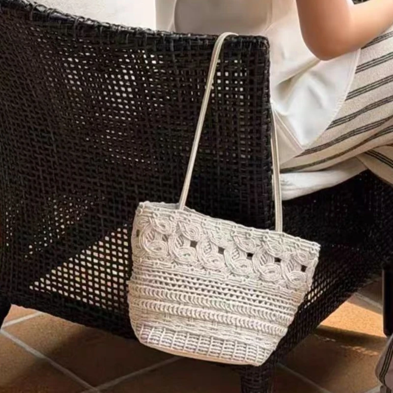 2026 New Design Hand-Woven Cotton Rope Bucket Shoulder Bag Hollow Out Design Casual Vacation Underarm Bag for Beach Vacation