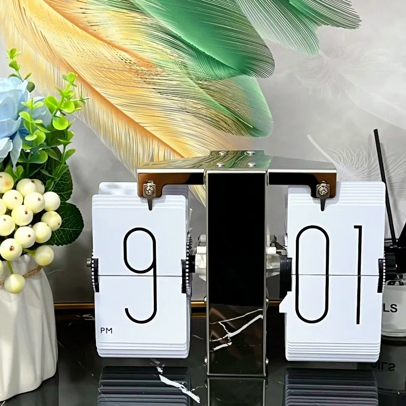 

2025 New Nordic Retro Page Turning Clock, Living Room Desktop Clock Light Luxury Wall Small Wall Clock Automatic Page Turning